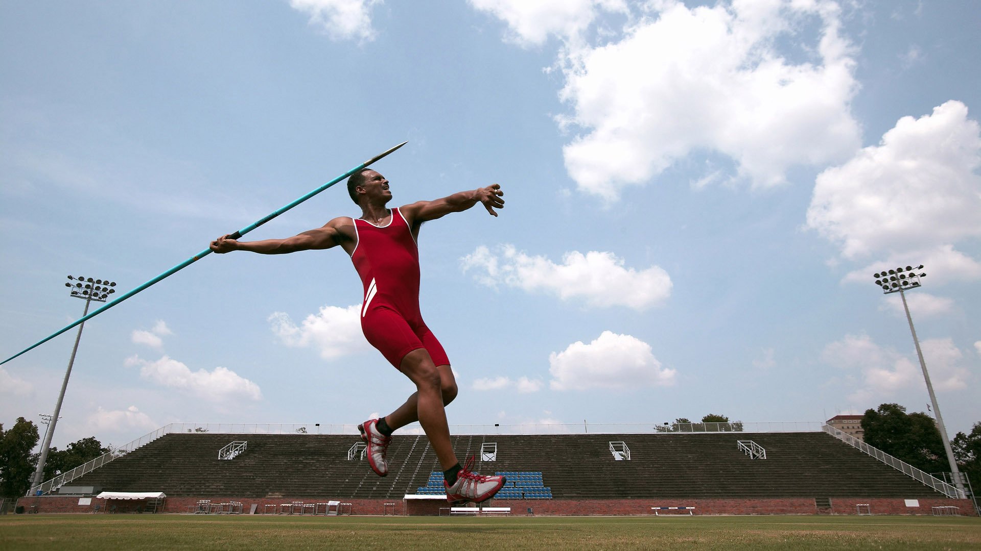 年度焦点之战之夜，马克西如何用防守艺术锁死对手